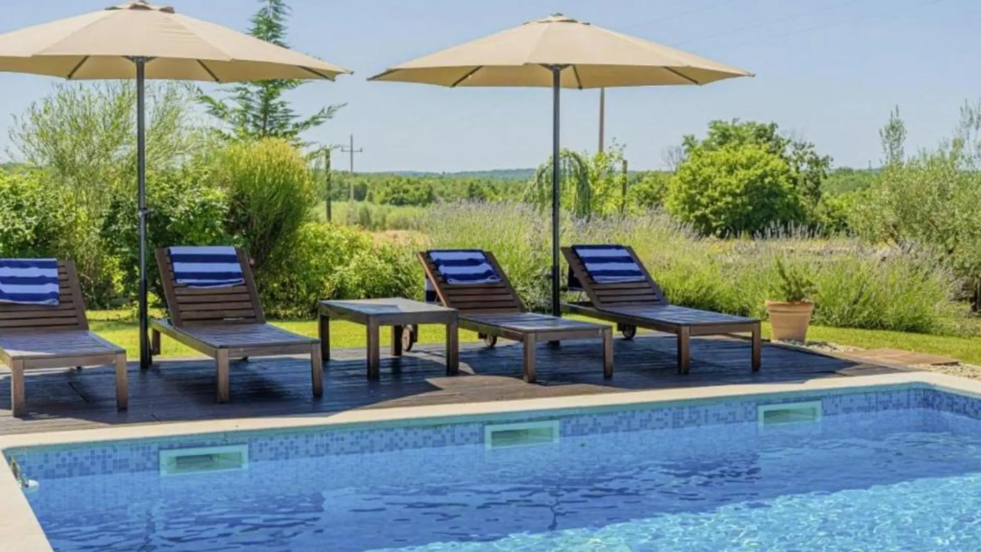 Poolside Grand Retreat Villa Vošteni Croazia