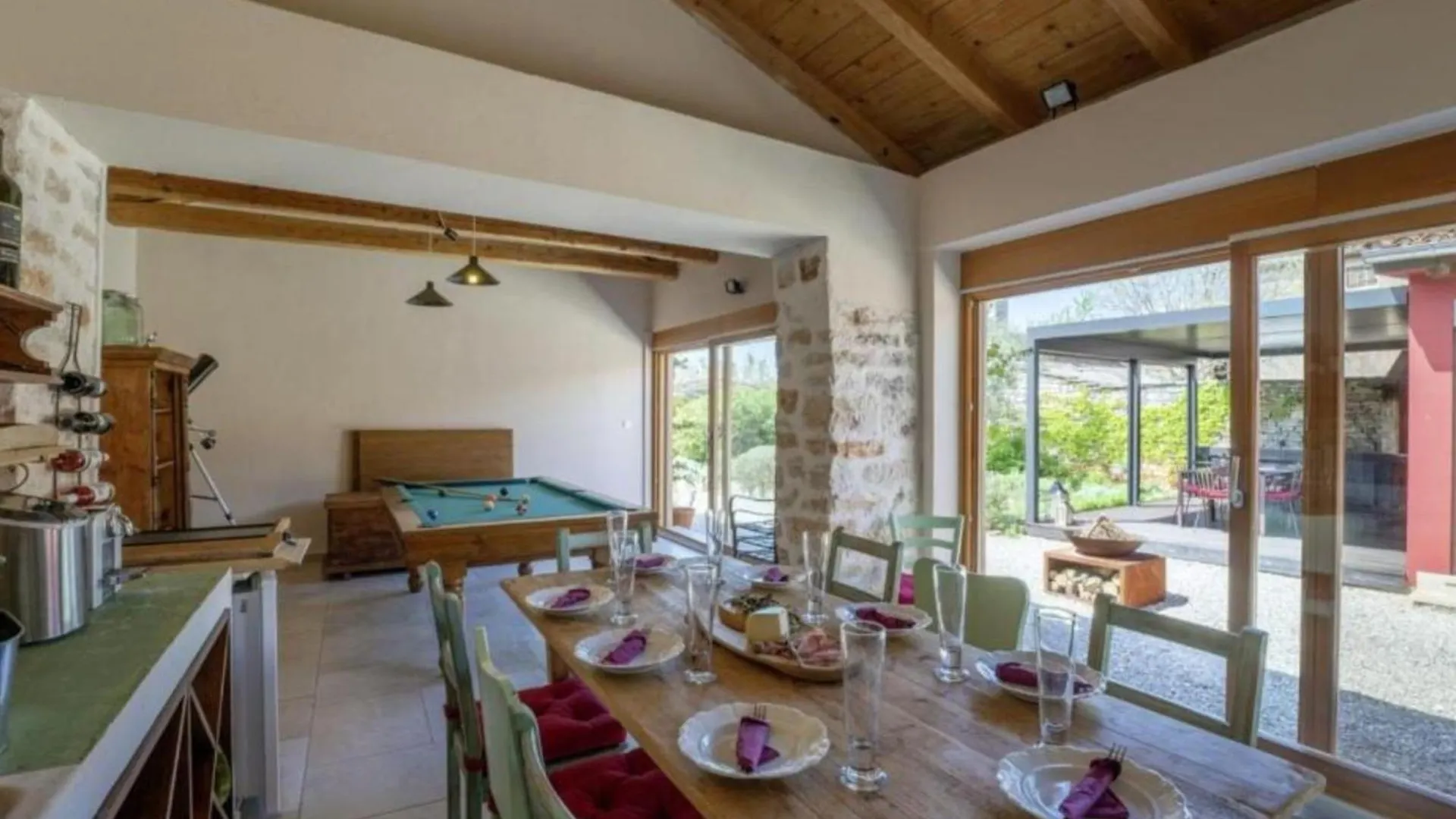 Poolside Grand Retreat Villa Vošteni